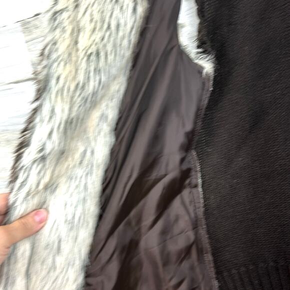 Charlotte Russe Women’s Large Brown Tan Faux Knit Back Boho Winter Vest Boho - Picture 5 of 5